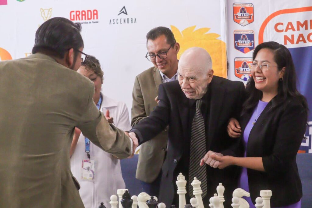 Gran homenaje al Maestro Guillermo Godínez