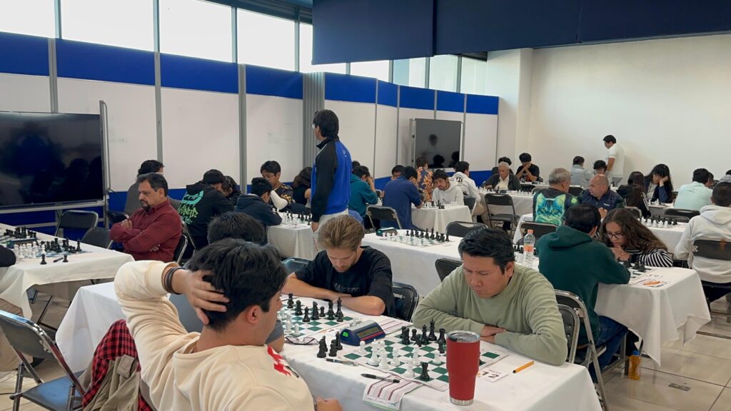 De todas las edades, se dieron cita ajedrecistas dentro del Encuentro efectuado en la Inter y coordinado por Casa Olinka