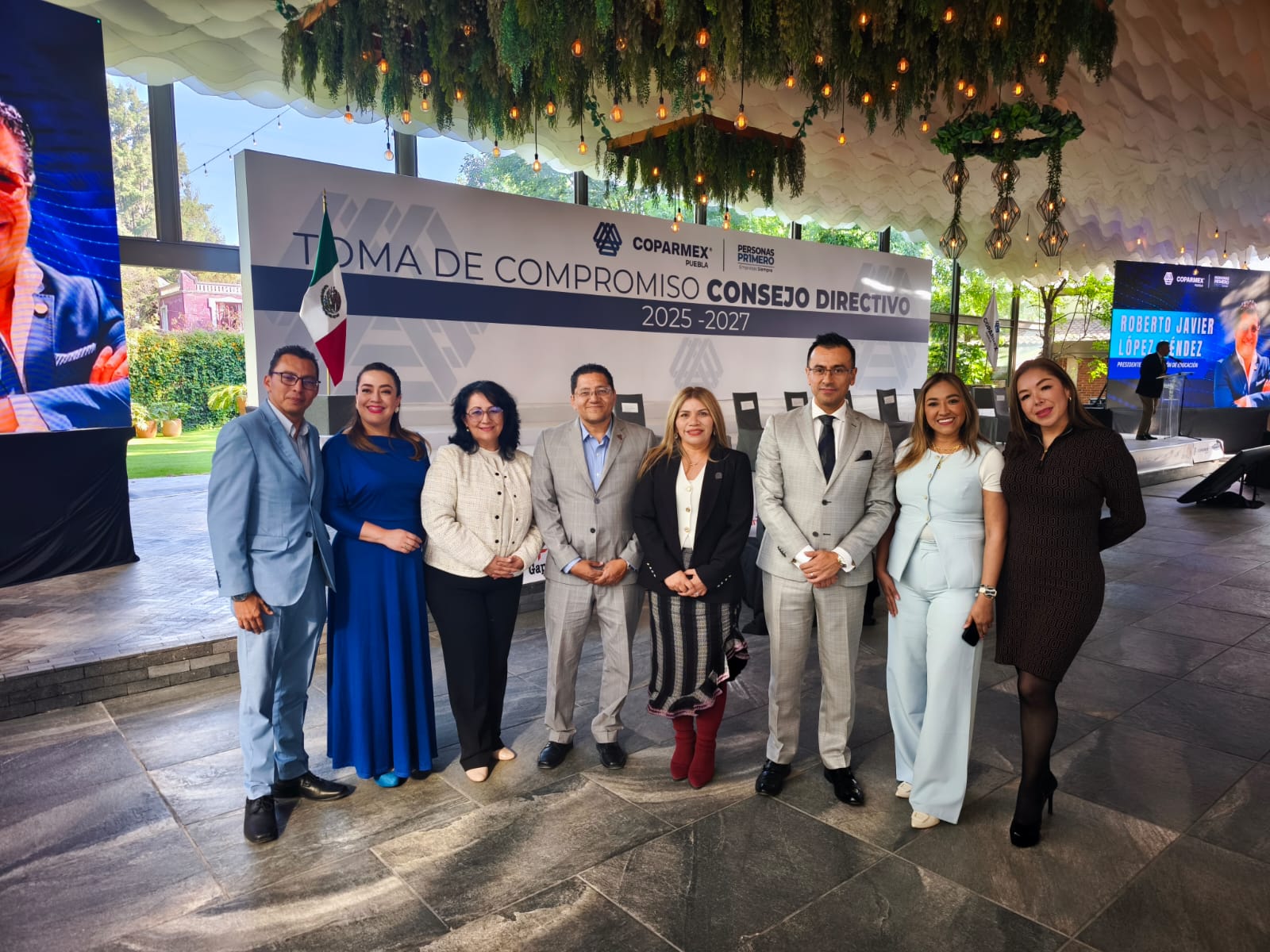 Nuestro rector con parte de las Consejeras empresariales Inter, Lilia Acosta, Silvia Ávila y Janeth Taxis