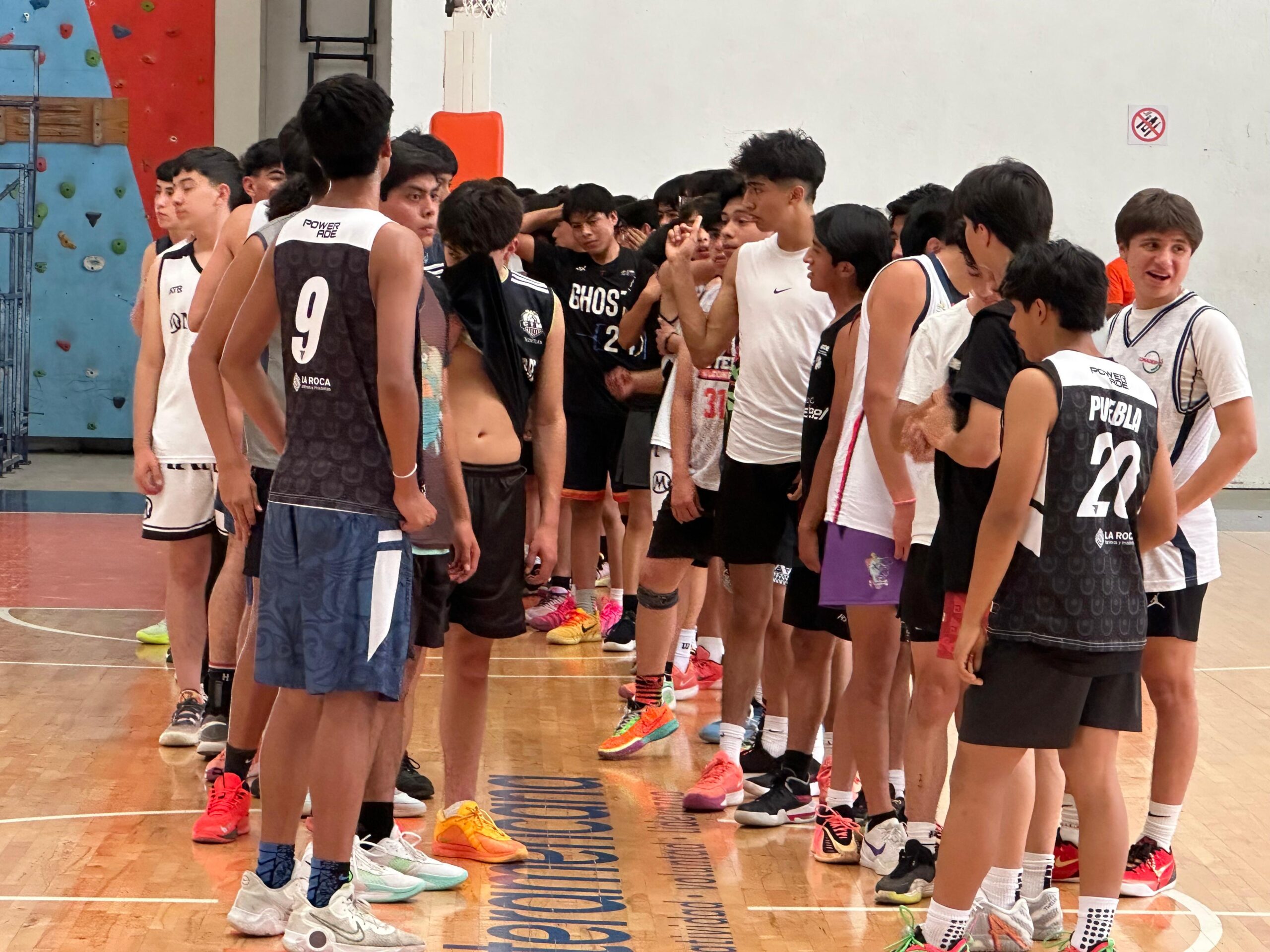 La Universidad Interamericana es la sede de los filtros de básquetbol