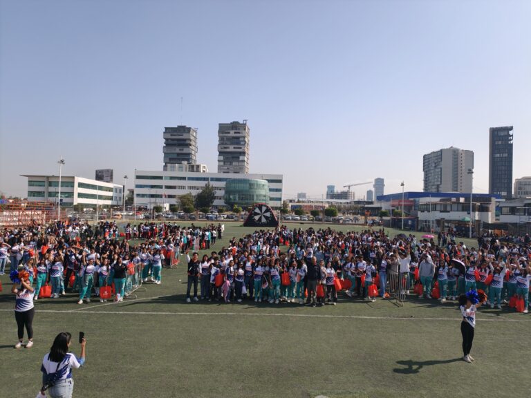 Cientos de jóvenes se dieron cita en La Universidad Interamericana