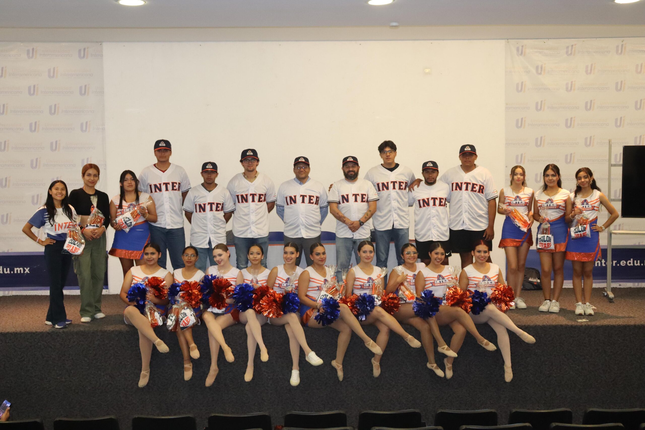 Equipos representativos de La Inter con sus uniformes