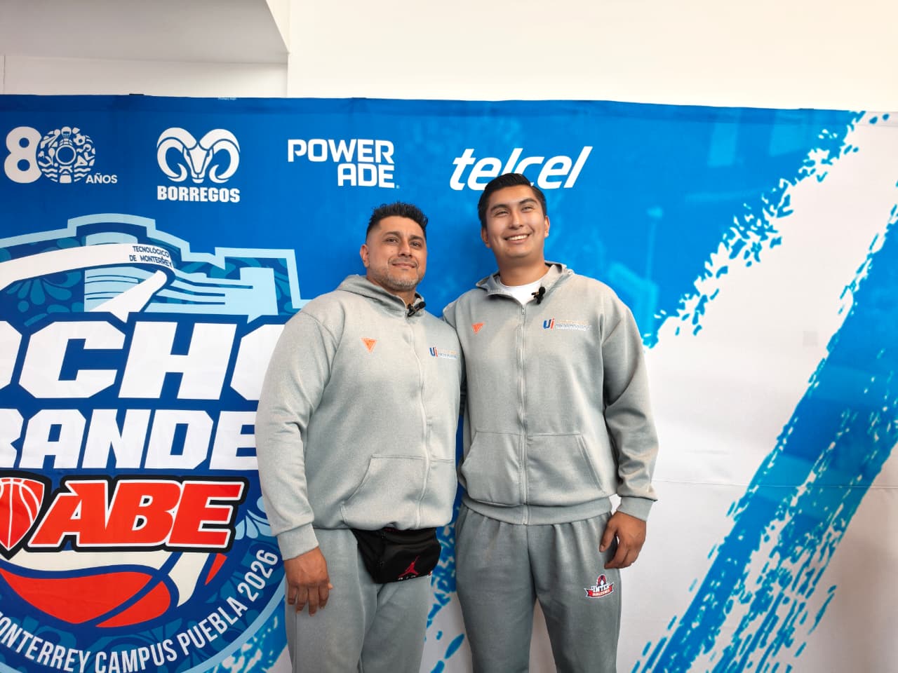 El entrenador Manuel Ordaz y el capitán Daniel Montiel