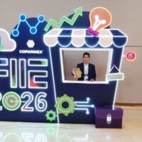 El alumno Emmanuel Reyes con representación de La Inter