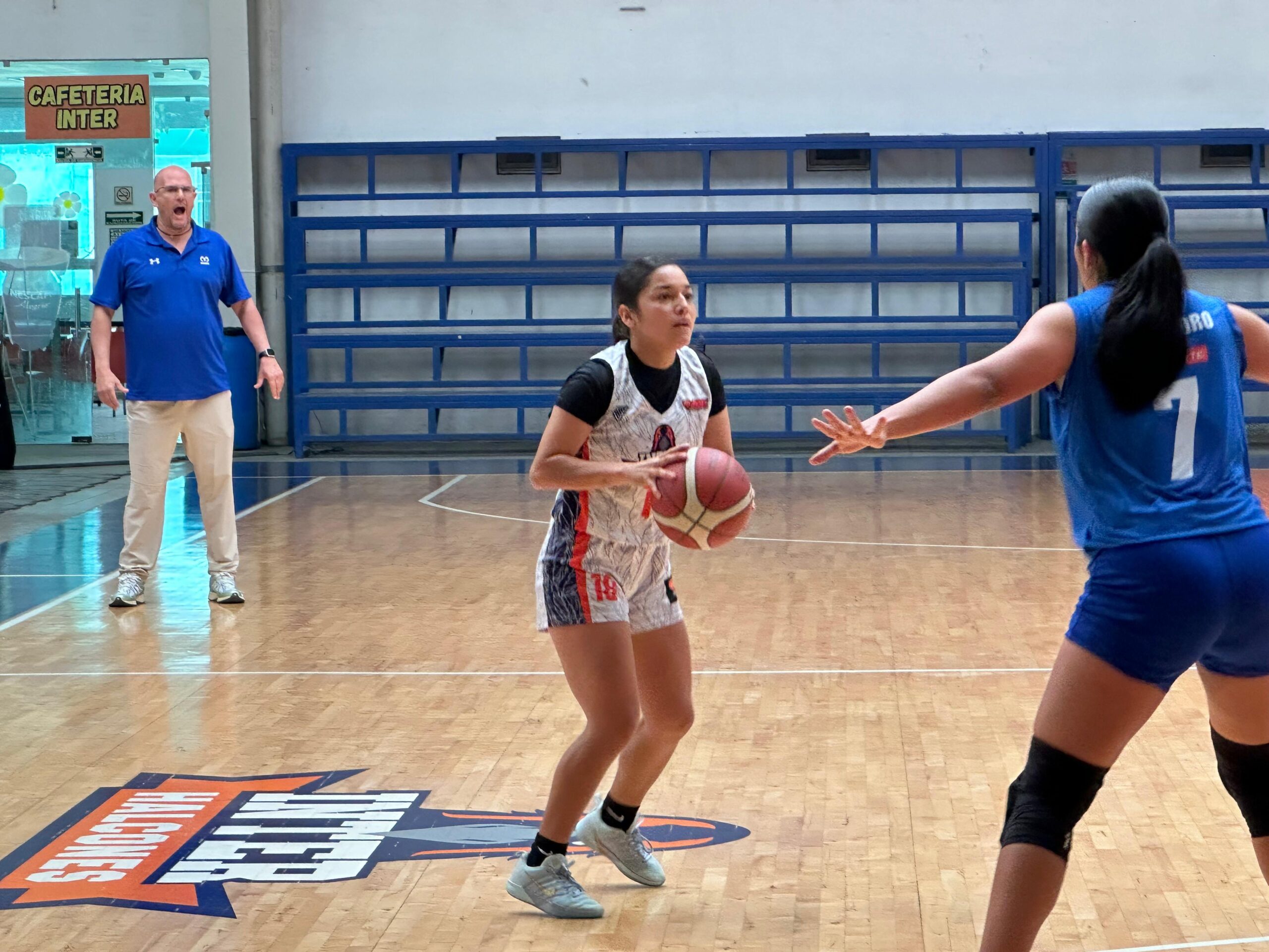 La rama femenil se medirá en semifinales a la UANL