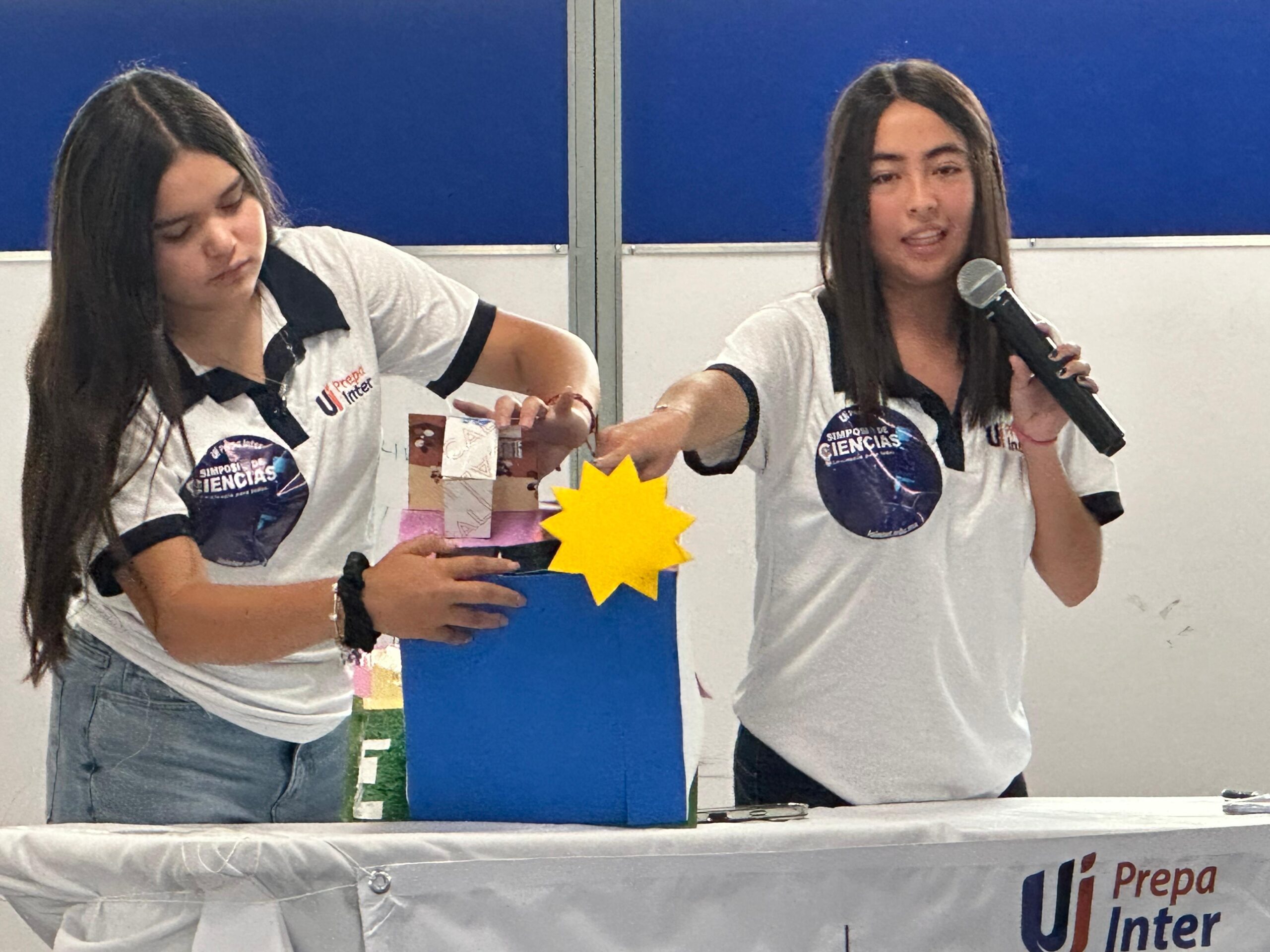 Alumnas y alumnos de Prepa Inter presentaron sus proyectos de ciencias